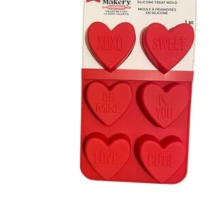 Makery Red Heart Silicone Mold - 6 Sayings - NWT